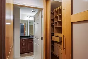 300 W 5th St, Charlotte, NC 28202 - Photo 12