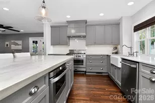 2400 Bay St, Charlotte, NC 28205 - Photo 8