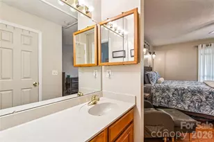 5812 Harris Grove Ln, Charlotte, NC 28212 - Photo 14