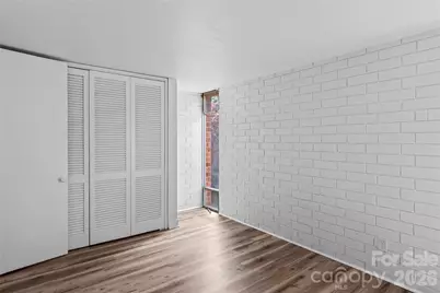 1739 S Hawthorne Road, Winston Salem, NC 27103 - Photo 10