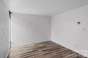 1739 S Hawthorne Rd, Winston Salem, NC 27103 - Photo 12