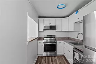 1739 S Hawthorne Rd, Winston Salem, NC 27103 - Photo 6