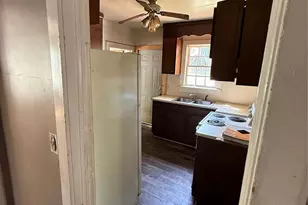 301 Magnolia Dr, Monroe, NC 28112 - Photo 8