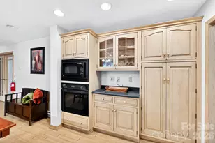 111 Hidden Pond Ln, Asheville, NC 28804 - Photo 10