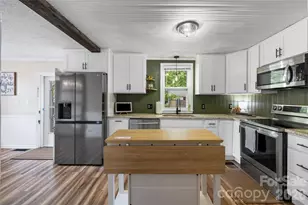 231 Jefferson Street E, York, SC 29745 - Photo 2