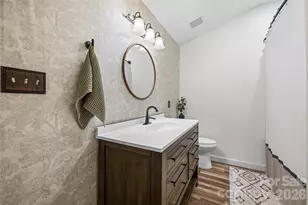 231 Jefferson Street E, York, SC 29745 - Photo 12