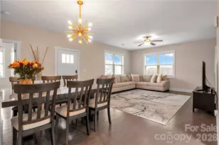 27 Mann Ln, Fletcher, NC 28732 - Photo 4