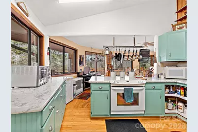 53 Yale Road, Hendersonville, NC 28739 - Photo 14