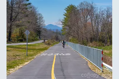 53 Yale Road, Hendersonville, NC 28739 - Photo 8