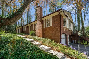 154 Surry Ln, Hendersonville, NC 28791 - Photo 2