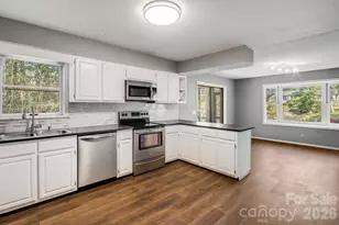 154 Surry Ln, Hendersonville, NC 28791 - Photo 20