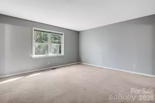 154 Surry Ln, Hendersonville, NC 28791 - Photo 8