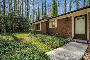 154 Surry Ln, Hendersonville, NC 28791 - Photo 6