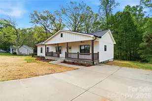 119 Ridge Rd, Fort Mill, SC 29715 - Photo 2