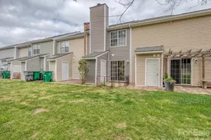 8211 Golf Ridge Dr, Charlotte, NC 28277 - Photo 32