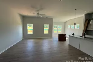 1301 Bansal Dr, Charlotte, NC 28215 - Photo 8