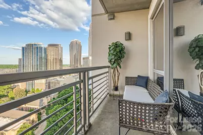 333 W Trade Street W #2002, Charlotte, NC 28202 - Photo 10