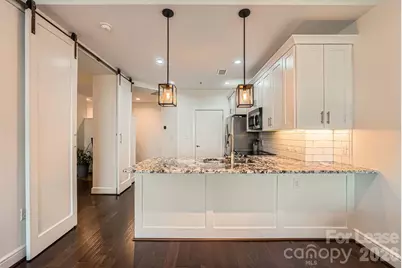 333 W Trade Street W #2002, Charlotte, NC 28202 - Photo 4