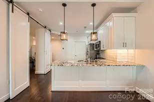 333 W Trade Street W, Charlotte, NC 28202 - Photo 4