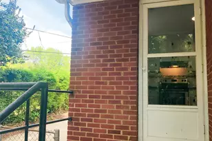 4041 Carlyle Dr, Charlotte, NC 28208 - Photo 14