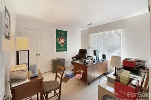 8209 Saddlehorse Ln, Charlotte, NC 28215 - Photo 16