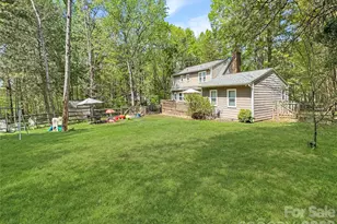 8209 Saddlehorse Ln, Charlotte, NC 28215 - Photo 4