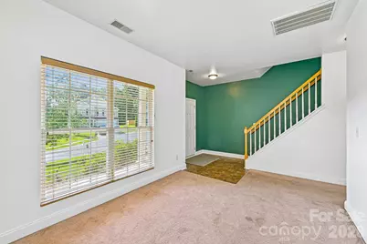 8718 Buttonwood Court, Charlotte, NC 28215 - Photo 4