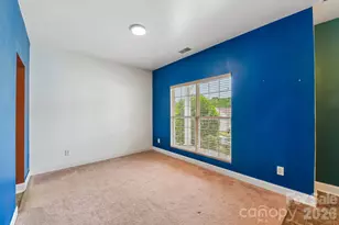 8718 Buttonwood Ct, Charlotte, NC 28215 - Photo 2