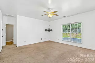 8718 Buttonwood Ct, Charlotte, NC 28215 - Photo 6