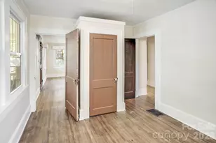 32 Swannanoa Ave, Asheville, NC 28806 - Photo 16