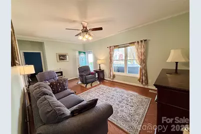 194 Beechnut Drive, Hendersonville, NC 28739 - Photo 4