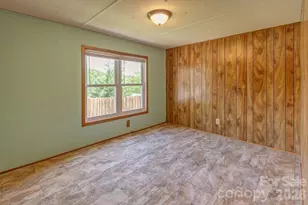 64 Haw Creek Cir, Asheville, NC 28805 - Photo 12