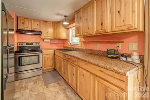64 Haw Creek Cir, Asheville, NC 28805 - Photo 8