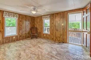 64 Haw Creek Cir, Asheville, NC 28805 - Photo 4