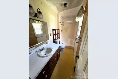 3968 Dover Street, Claremont, NC 28610 - Photo 8