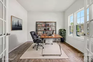 10344 Paper Birch Dr, Charlotte, NC 28215 - Photo 6