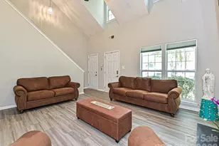 9207 Kimmel Ln, Charlotte, NC 28216 - Photo 4