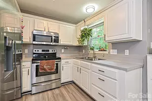 9207 Kimmel Ln, Charlotte, NC 28216 - Photo 10