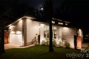 1852 Lakedell Dr, Charlotte, NC 28215 - Photo 4