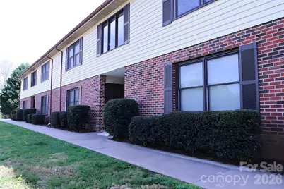 525 SW 12th Street SW #29, Hickory, NC 28602 - Photo 2