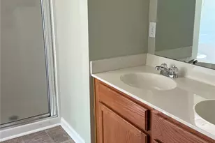 3329 Nevin Brook Rd, Charlotte, NC 28269 - Photo 10