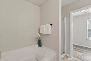 5227 Swearngan Rd, Charlotte, NC 28216 - Photo 24