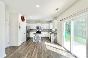 6217 Ahoskie Dr, Charlotte, NC 28215 - Photo 6