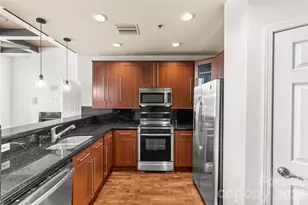 127 N Tryon St, Charlotte, NC 28202 - Photo 16