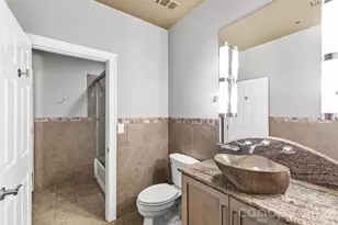 127 N Tryon St, Charlotte, NC 28202 - Photo 14