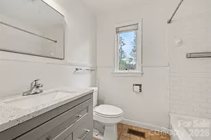 1811 Lynnwood Dr, Charlotte, NC 28209 - Photo 12