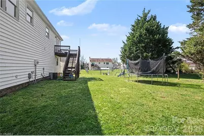 3904 Riverdale Road, Greensboro, NC 27406 - Photo 16