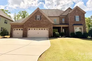 725 Kathy Dianne Dr, Indian Land, SC 29707 - Photo 2