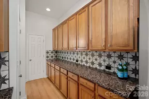 17747 N Shore Cir, Cornelius, NC 28031 - Photo 16