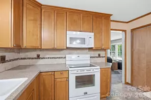 3330 Penshurst Rd, Rock Hill, SC 29730 - Photo 10